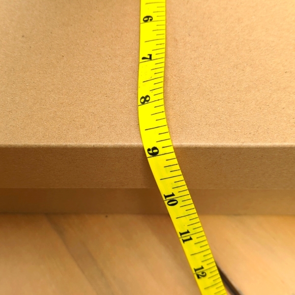 Vince. Tan Shoe Box Organizer New - Picture 4 of 5